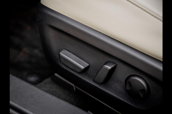 Mazda 3 2.0 e-SkyActiv-X M Hybrid 180 Luxury Leder|HeadUp display