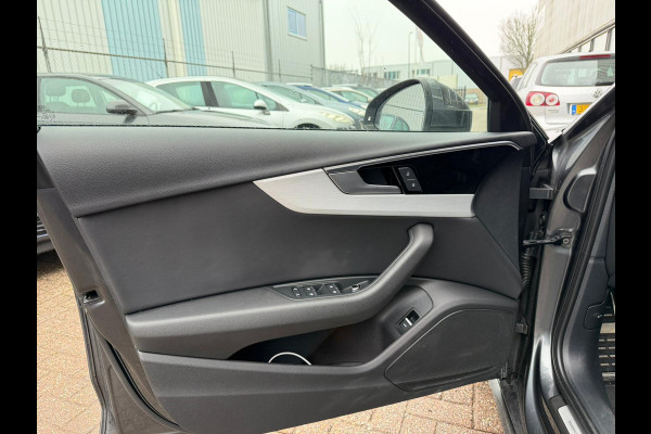 Audi A4 Limousine 35 TFSI Launch edition Sport automaat