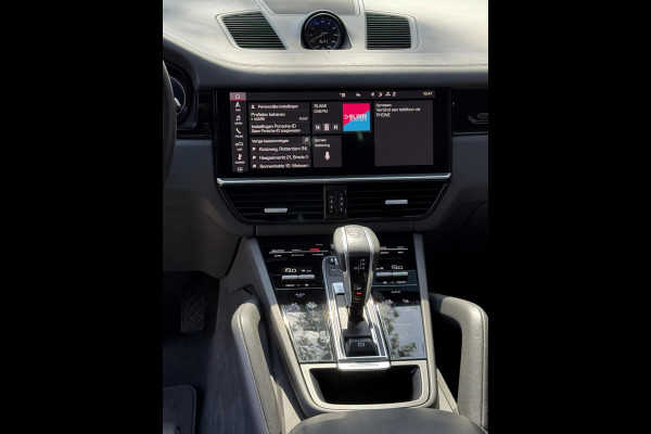 Porsche Cayenne 3.0 E-Hybrid SPORT - Panorama dak I Sport pakket I Leer I Airco I 21"Sport velgen I Black Trim I Nacht camera