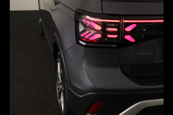 Volkswagen T-Cross 1.0 TSI Style 115PK DSG | Navigatie | Parkeercamera | 18"LM velgen | Matrix koplampen |