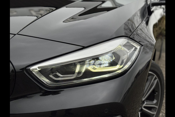 BMW 1-serie 118i High Executive Edition | Navi, PDC, Carplay/Android, Cruise, Stoelverw., Climate | Goed onderhouden |