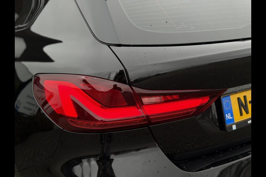 BMW 1-serie 118i High Executive Edition | Navi, PDC, Carplay/Android, Cruise, Stoelverw., Climate | Goed onderhouden |