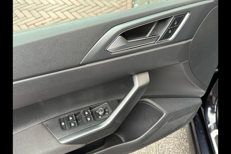 Volkswagen Polo 1.0 TSI R-Line Aut Navi Camera Carplay Pano