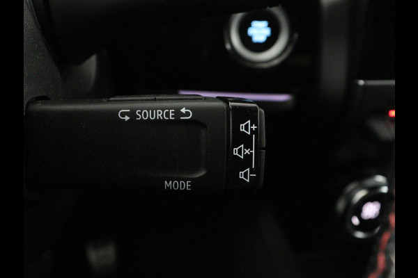 Renault Arkana 1.6 E-Tech Hybrid 145 R.S. Line | Leder/Alcantara | Stoelverwarming | Adaptive cruise | Camera | Carplay | Keyless | Park Assist | Full LED | Navigatie