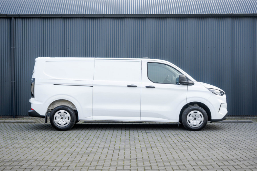 Ford Transit Custom 2.0 TDCI L2H1 | 130PK | CarPlay | Navi | Camera | LED | Cruise | Airco | 3-Zits