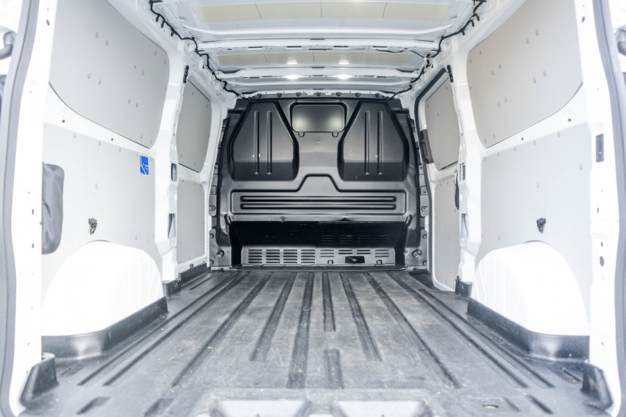 Ford Transit Custom 2.0 TDCI L2H1 | 130PK | CarPlay | Navi | Camera | LED | Cruise | Airco | 3-Zits