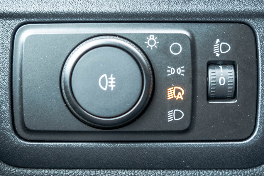 Ford Transit Custom 2.0 TDCI L2H1 | 130PK | CarPlay | Navi | Camera | LED | Cruise | Airco | 3-Zits