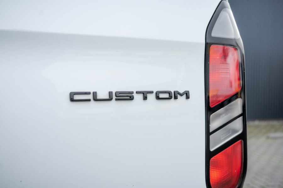 Ford Transit Custom 2.0 TDCI L2H1 | 130PK | CarPlay | Navi | Camera | LED | Cruise | Airco | 3-Zits