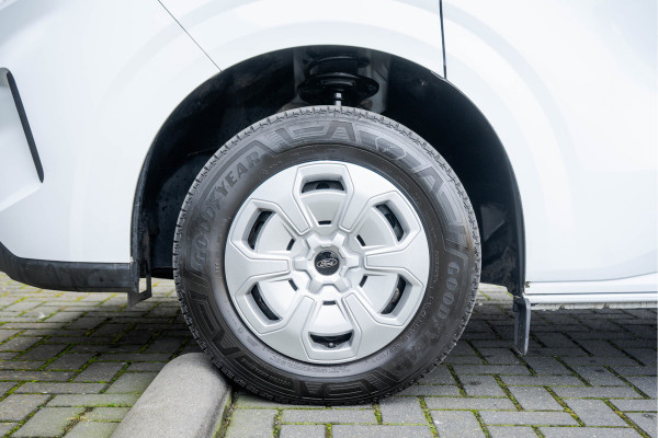 Ford Transit Custom 2.0 TDCI L2H1 | 130PK | CarPlay | Navi | Camera | LED | Cruise | Airco | 3-Zits