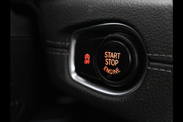 BMW 2 Serie Active Tourer 220i Sport Line | Camera | Sportstoelen | Full LED | Navigatie | Park Assist | 18'' | Climate control | Bluetooth | Cruise control