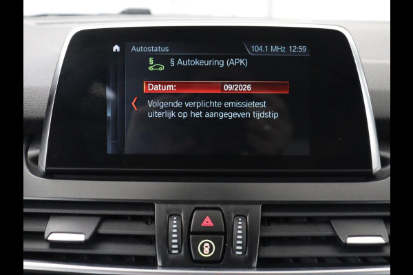 BMW 2 Serie Active Tourer 220i Sport Line | Camera | Sportstoelen | Full LED | Navigatie | Park Assist | 18'' | Climate control | Bluetooth | Cruise control