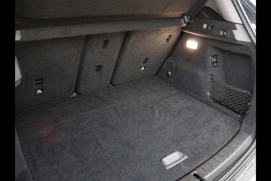 BMW 2 Serie Active Tourer 220i Sport Line | Camera | Sportstoelen | Full LED | Navigatie | Park Assist | 18'' | Climate control | Bluetooth | Cruise control