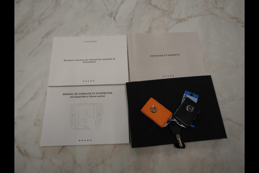 Volvo XC40 1.5 T5 Recharge Inscription | Panoramadak | Leder | Trekhaak | Pilot Assist | Harman/Kardon | 360 | Keyless