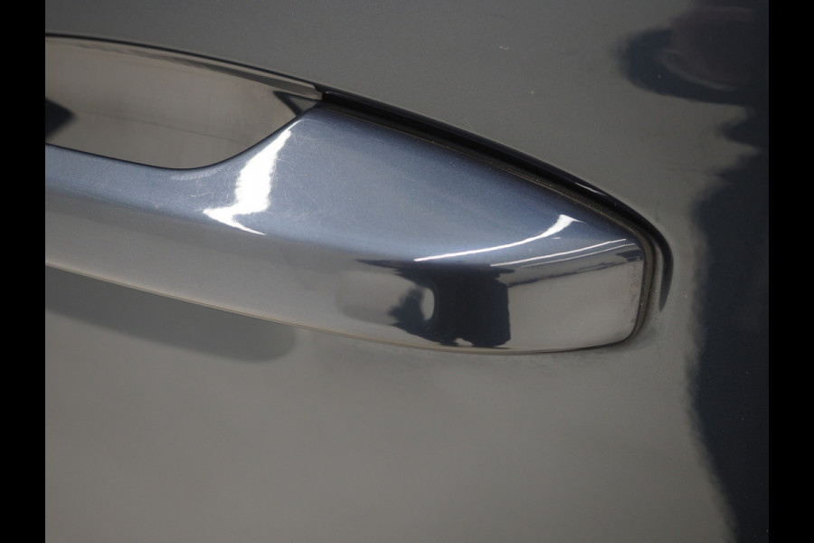 Volvo XC40 1.5 T5 Recharge Inscription | Panoramadak | Leder | Trekhaak | Pilot Assist | Harman/Kardon | 360 | Keyless