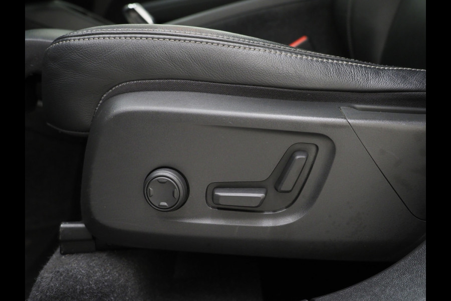 Volvo XC40 1.5 T5 Recharge Inscription | Panoramadak | Leder | Trekhaak | Pilot Assist | Harman/Kardon | 360 | Keyless