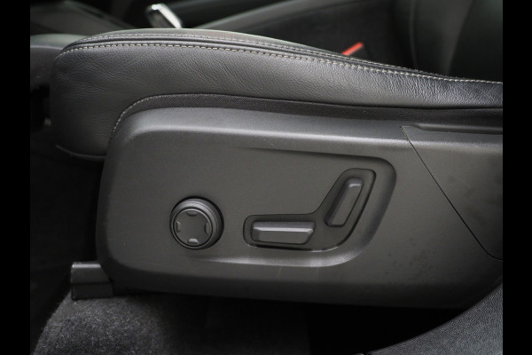 Volvo XC40 1.5 T5 Recharge Inscription | Panoramadak | Leder | Trekhaak | Pilot Assist | Harman/Kardon | 360 | Keyless