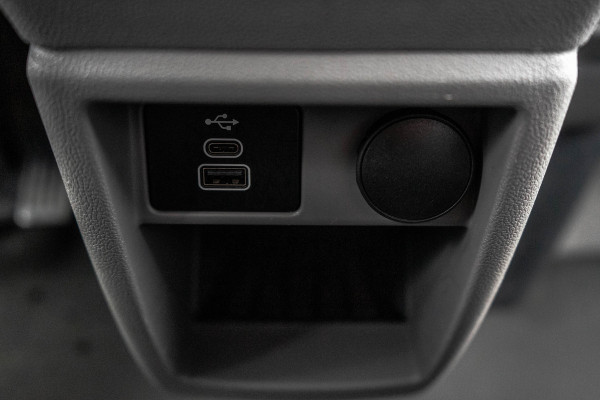 Ford Transit Custom 2.0 TDCI L2H1 | 130PK | CarPlay | Navi | Camera | LED | Cruise | Airco