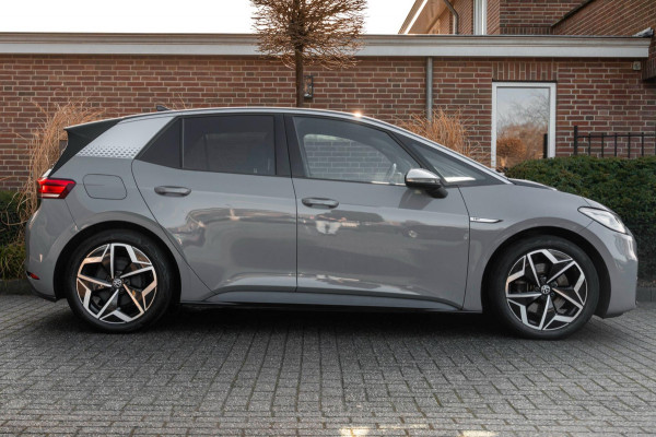 Volkswagen ID.3 First Plus 58 kWh 1e Eig Sfeerverlichting IQ Light Keyless Adaptive Camera Stoelverwarming 19''
