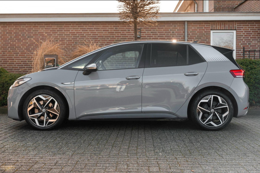 Volkswagen ID.3 First Plus 58 kWh 1e Eig Sfeerverlichting IQ Light Keyless Adaptive Camera Stoelverwarming 19''