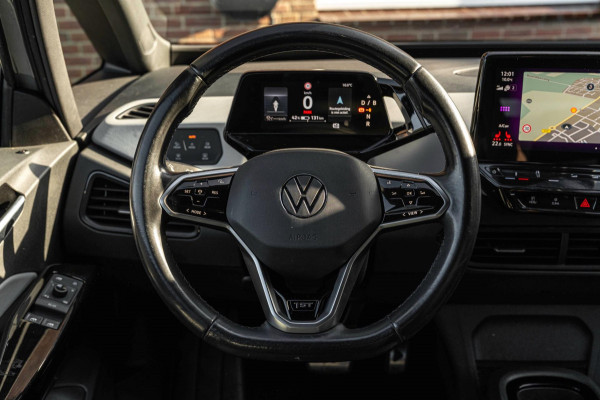 Volkswagen ID.3 First Plus 58 kWh 1e Eig Sfeerverlichting IQ Light Keyless Adaptive Camera Stoelverwarming 19''
