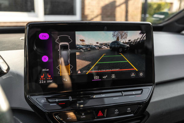 Volkswagen ID.3 First Plus 58 kWh 1e Eig Sfeerverlichting IQ Light Keyless Adaptive Camera Stoelverwarming 19''