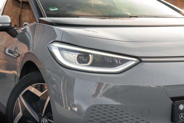 Volkswagen ID.3 First Plus 58 kWh 1e Eig Sfeerverlichting IQ Light Keyless Adaptive Camera Stoelverwarming 19''