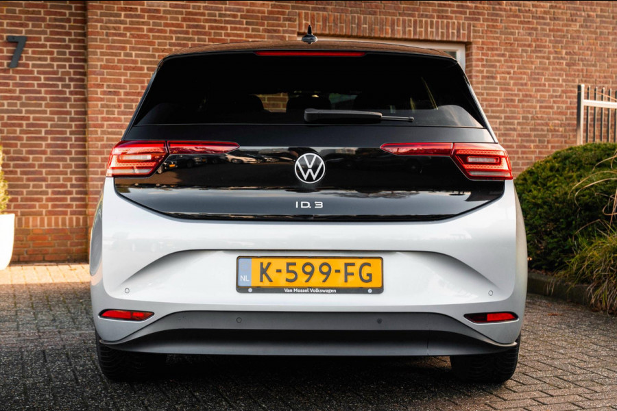 Volkswagen ID.3 Business 58 kWh PRO Adaptive IQ Light Sfeer Camera Stoelverwarming LED 18''