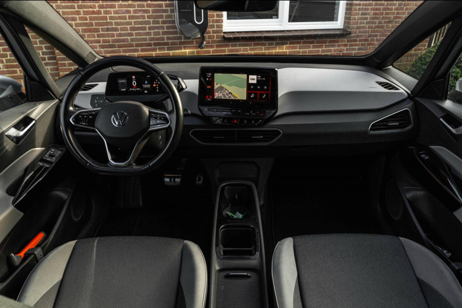 Volkswagen ID.3 Business 58 kWh PRO Adaptive IQ Light Sfeer Camera Stoelverwarming LED 18''
