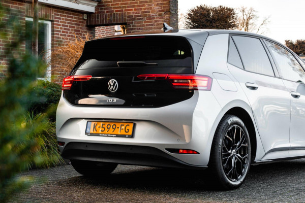 Volkswagen ID.3 Business 58 kWh PRO Adaptive IQ Light Sfeer Camera Stoelverwarming LED 18''