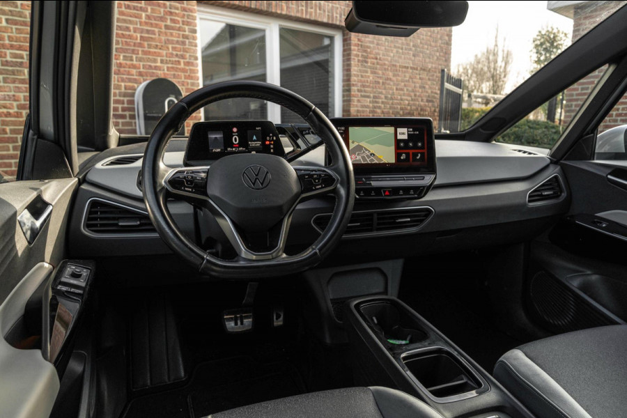 Volkswagen ID.3 Business 58 kWh PRO Adaptive IQ Light Sfeer Camera Stoelverwarming LED 18''