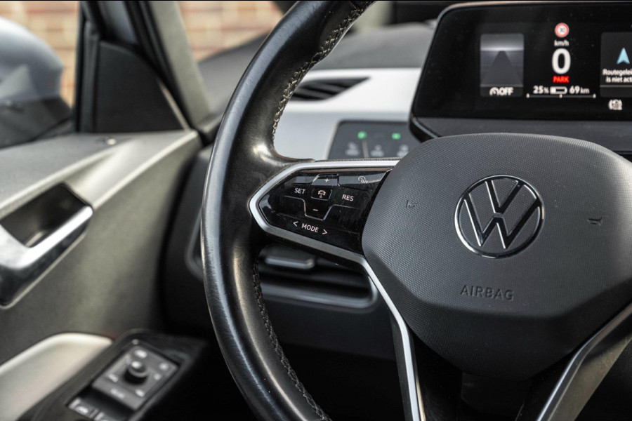 Volkswagen ID.3 Business 58 kWh PRO Adaptive IQ Light Sfeer Camera Stoelverwarming LED 18''
