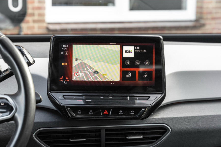 Volkswagen ID.3 Business 58 kWh PRO Adaptive IQ Light Sfeer Camera Stoelverwarming LED 18''