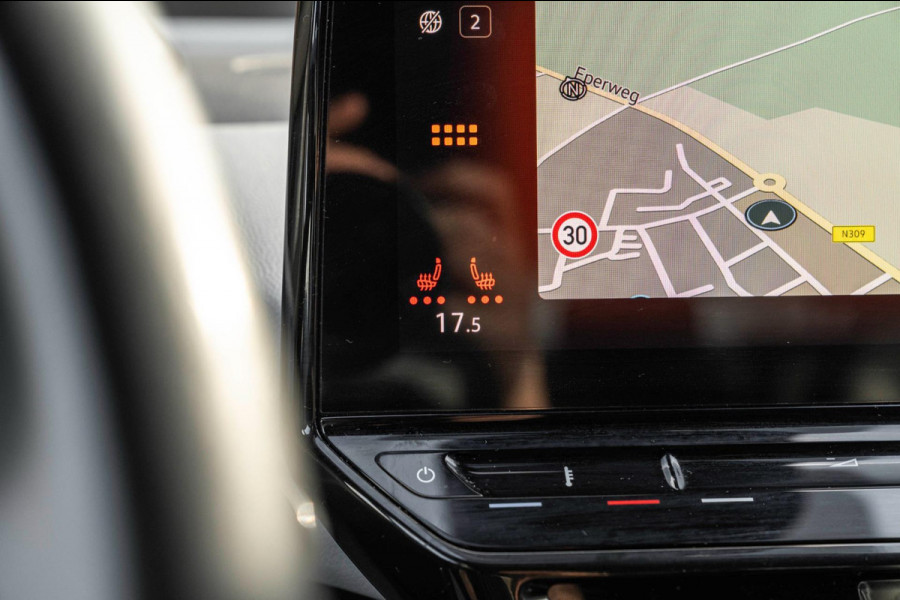 Volkswagen ID.3 Business 58 kWh PRO Adaptive IQ Light Sfeer Camera Stoelverwarming LED 18''