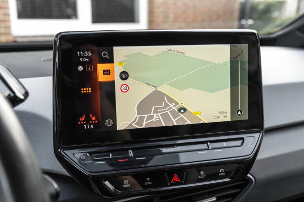 Volkswagen ID.3 Business 58 kWh PRO Adaptive IQ Light Sfeer Camera Stoelverwarming LED 18''