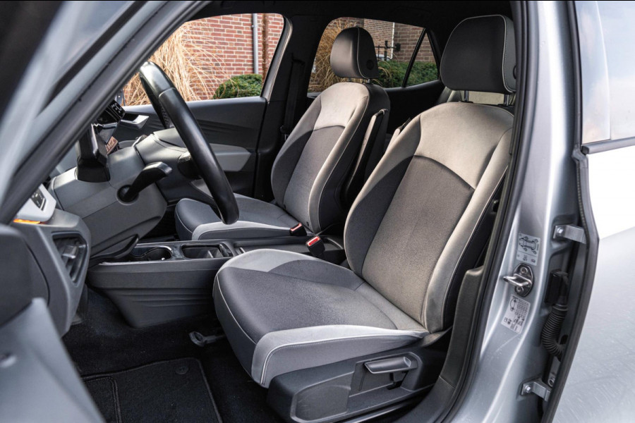 Volkswagen ID.3 Business 58 kWh PRO Adaptive IQ Light Sfeer Camera Stoelverwarming LED 18''