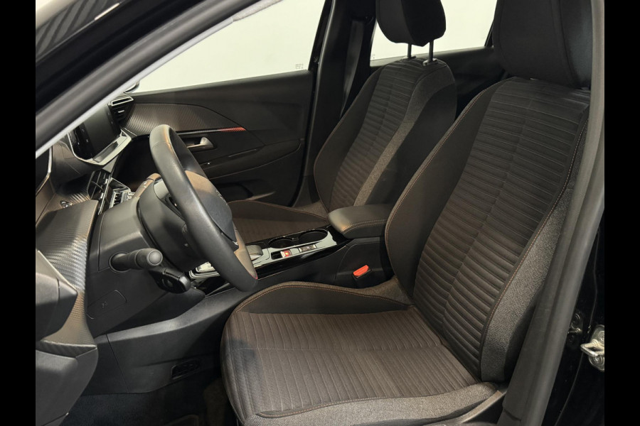 Peugeot e-208 EV Active Pack 50 kWh Navigatie Apple Carplay/Android Auto Parkeersensoren achter  Cruise Control  Climate Control Lichtmetalen velgen
