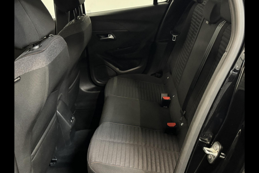 Peugeot e-208 EV Active Pack 50 kWh Navigatie Apple Carplay/Android Auto Parkeersensoren achter  Cruise Control  Climate Control Lichtmetalen velgen