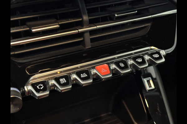 Peugeot e-208 EV Active Pack 50 kWh Navigatie Apple Carplay/Android Auto Parkeersensoren achter  Cruise Control  Climate Control Lichtmetalen velgen