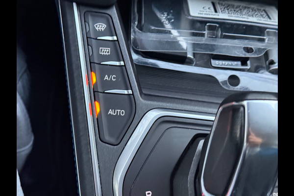 Lynk & Co 01 1.5 l Pano l Infinity Sound l ACC l Camera l IZGST l