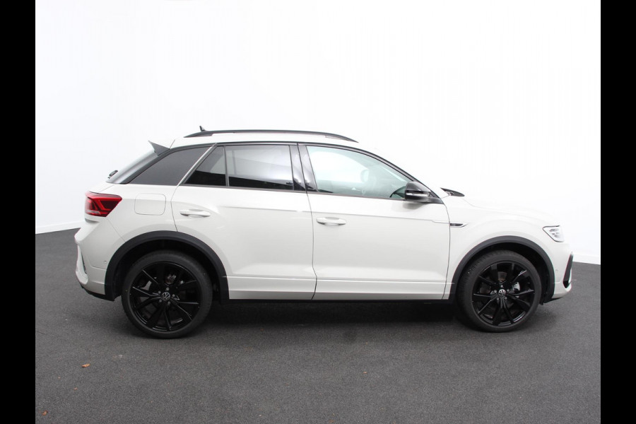 Volkswagen T-Roc 1.5 TSI DSG R-Line+Blackpack Climate control | Adaptieve cruise control | Panoramadak | LED | Navigatie | Achteruitrijcamera | Parkeersensoren | Apple Carplay/ Android Auto | Radio