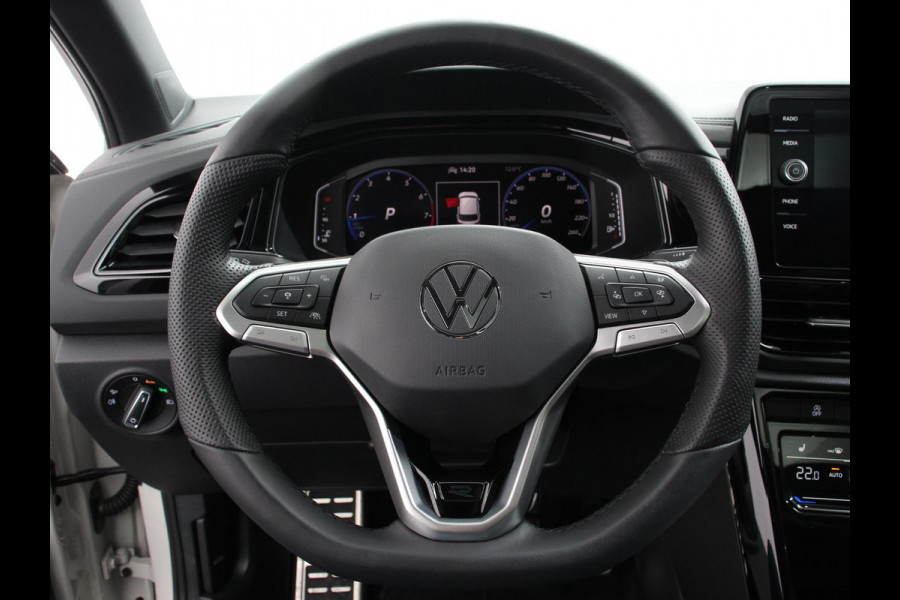 Volkswagen T-Roc 1.5 TSI DSG R-Line+Blackpack Climate control | Adaptieve cruise control | Panoramadak | LED | Navigatie | Achteruitrijcamera | Parkeersensoren | Apple Carplay/ Android Auto | Radio