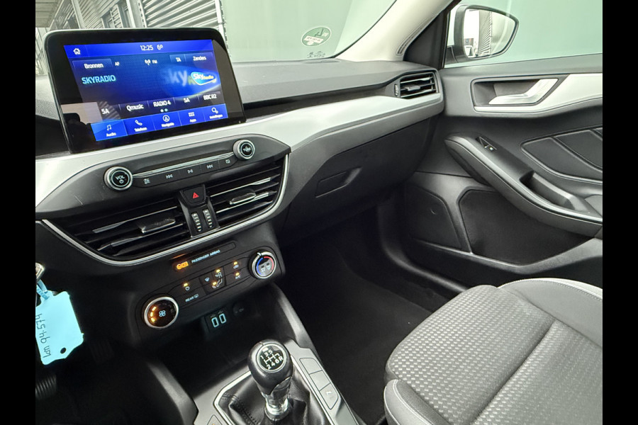 Ford FOCUS Wagon BWJ 2021 | 1.0T 124PK Hybrid Trend Edition | CAMERA A | SPORTSTOELEN | NAVI | PDC 2X | AIRCO | LICHTMETAAL | ARPLAY | DAB | CRUISE |