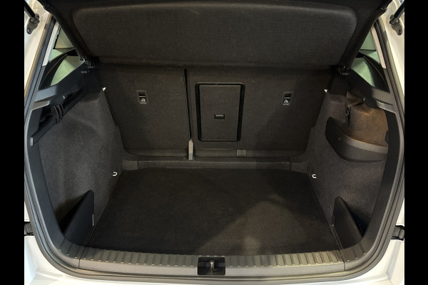 Škoda Karoq TSI 115PK SELECTION CARPLAY/LED/ECC