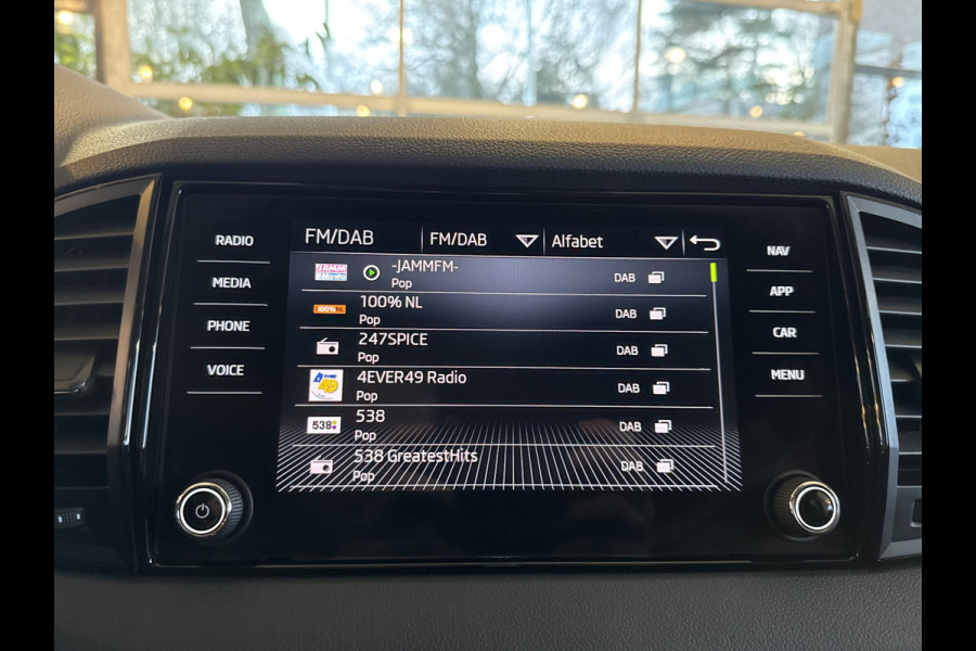 Škoda Karoq TSI 115PK SELECTION CARPLAY/LED/ECC