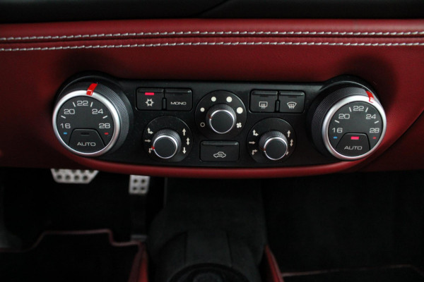 Ferrari 488 3.9 GTB HELE