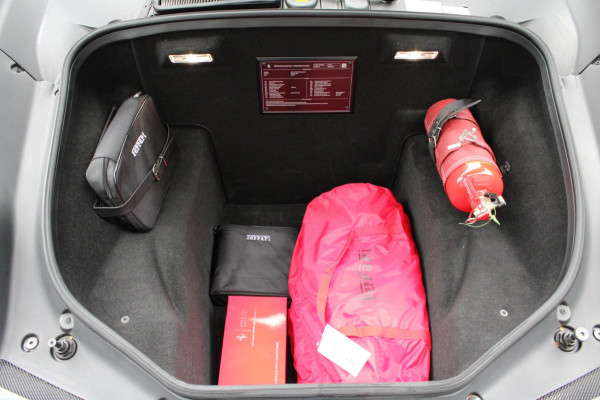 Ferrari 488 3.9 GTB HELE