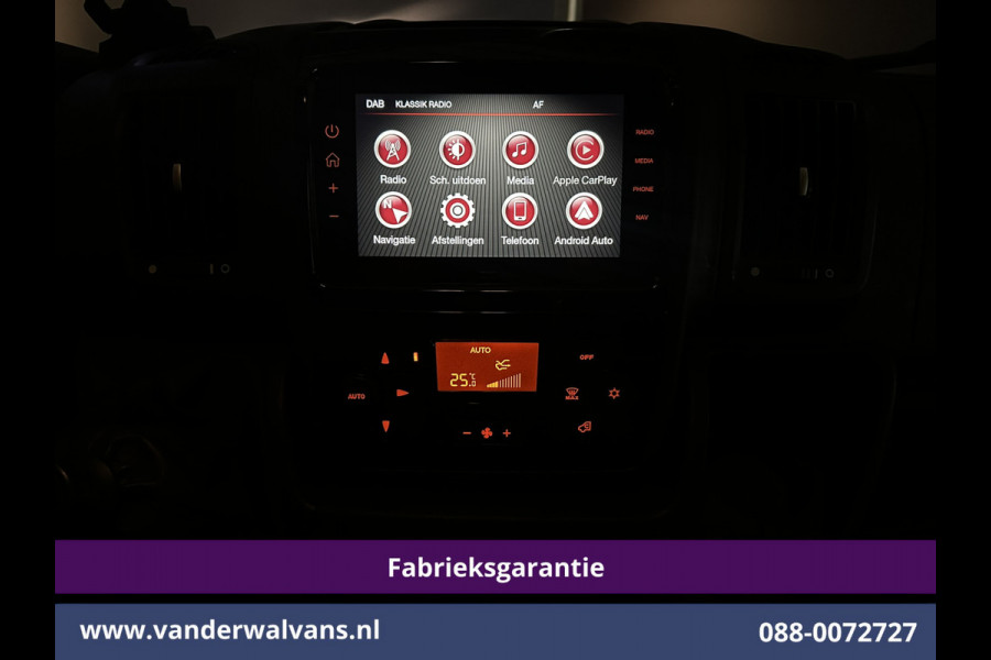 Citroën Jumper 2.2 BlueHDi 141pk Bakwagen Laadklep Fabrieksgarantie Euro6 Airco | Camera | Navigatie | Cruisecontrol | Apple Carplay Android Auto, 1010kg laadvermogen, Bijrijdersbank
