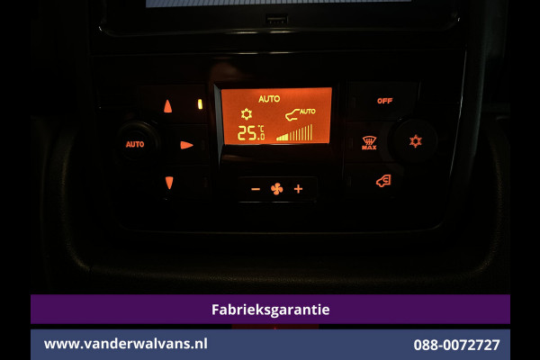 Citroën Jumper 2.2 BlueHDi 141pk Bakwagen Laadklep Fabrieksgarantie Euro6 Airco | Camera | Navigatie | Cruisecontrol | Apple Carplay Android Auto, 1010kg laadvermogen, Bijrijdersbank
