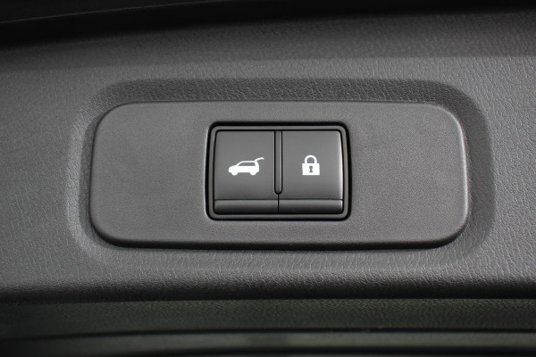 Nissan QASHQAI 1.3 MHEV DIG-T 158pk Xtronic Tekna | Navigatie | Apple Carplay/Android Auto | Parkeersensoren | 360 camera | Adaptive cruise control | Head-up Display | Blind Spot Assist | Elektrische achterklep | Elektrische bestuurderstoel | Stoel-en stuurverwarming | Ledverlichting | Climate Control