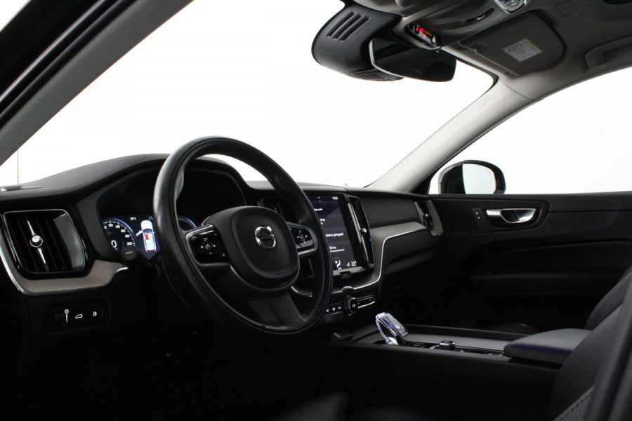 Volvo XC60 2.0 T6 Plug-in hybrid AWD Inscription Pano.schuif/Black Optiek/Leer/Memory/Trekhaak/Wood interior/Plug-in Hybride